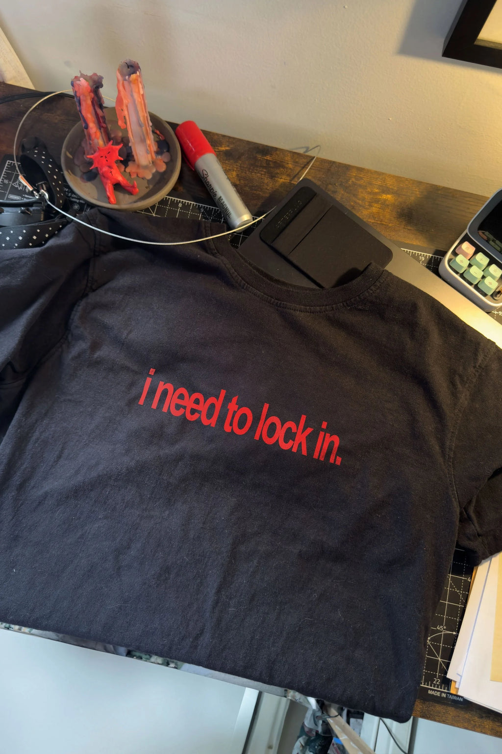 i NEED TO LOCK IN [T-SHIRT]